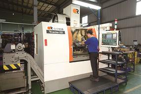 CNC Milling Machine 2.jpg CNC Milling Machine 2.jpg