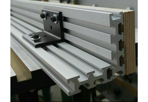 Silver Anodized Aluminum Fences - 8 Slots