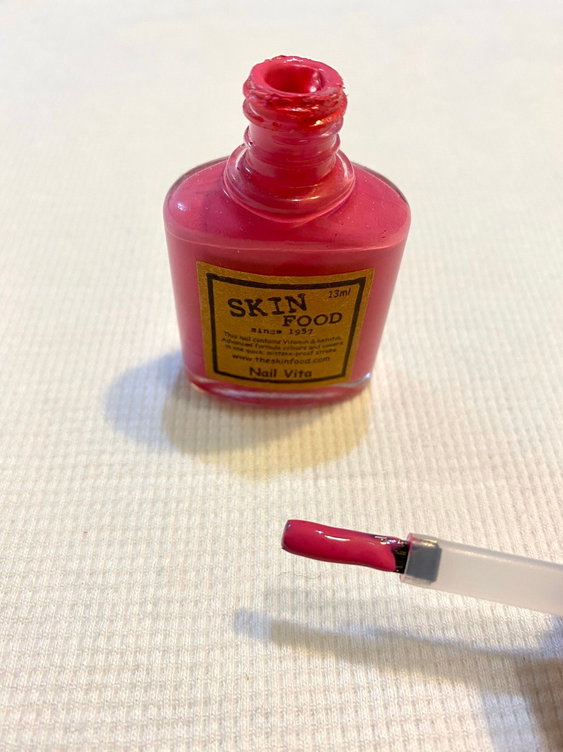 nail polish brush with flat , handle 28mm | Taiwantrade.com