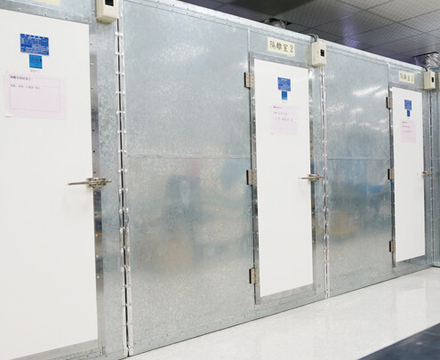 R & D / Customized Service / Factory Outlet / Made In Taiwan