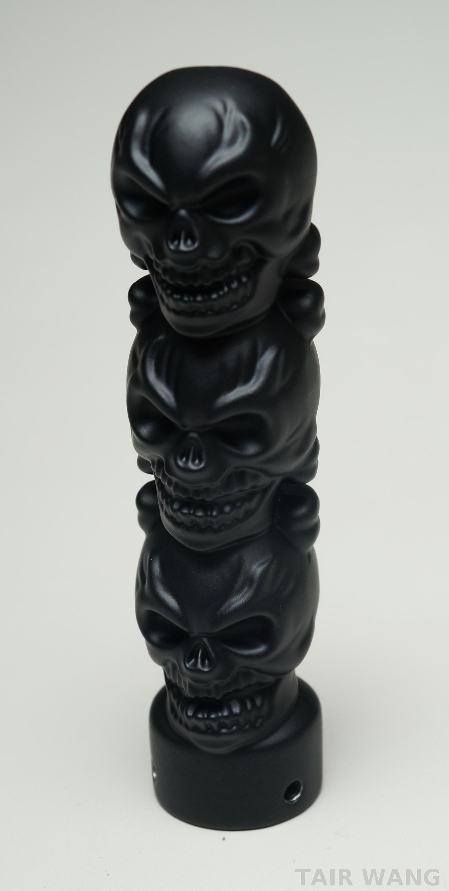 3 SKULL SHIFT KNOB