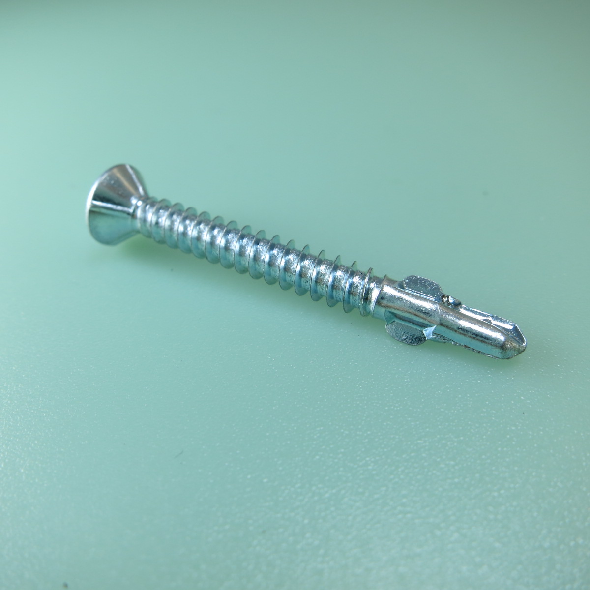 Self Drilling Screw / FLAT HEAD 4 NIBS, Wing Screw, Self Drilling Screw