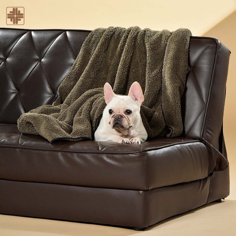 OEM ODM Pets Anti-Bacterial Plush Dark Green Blanket