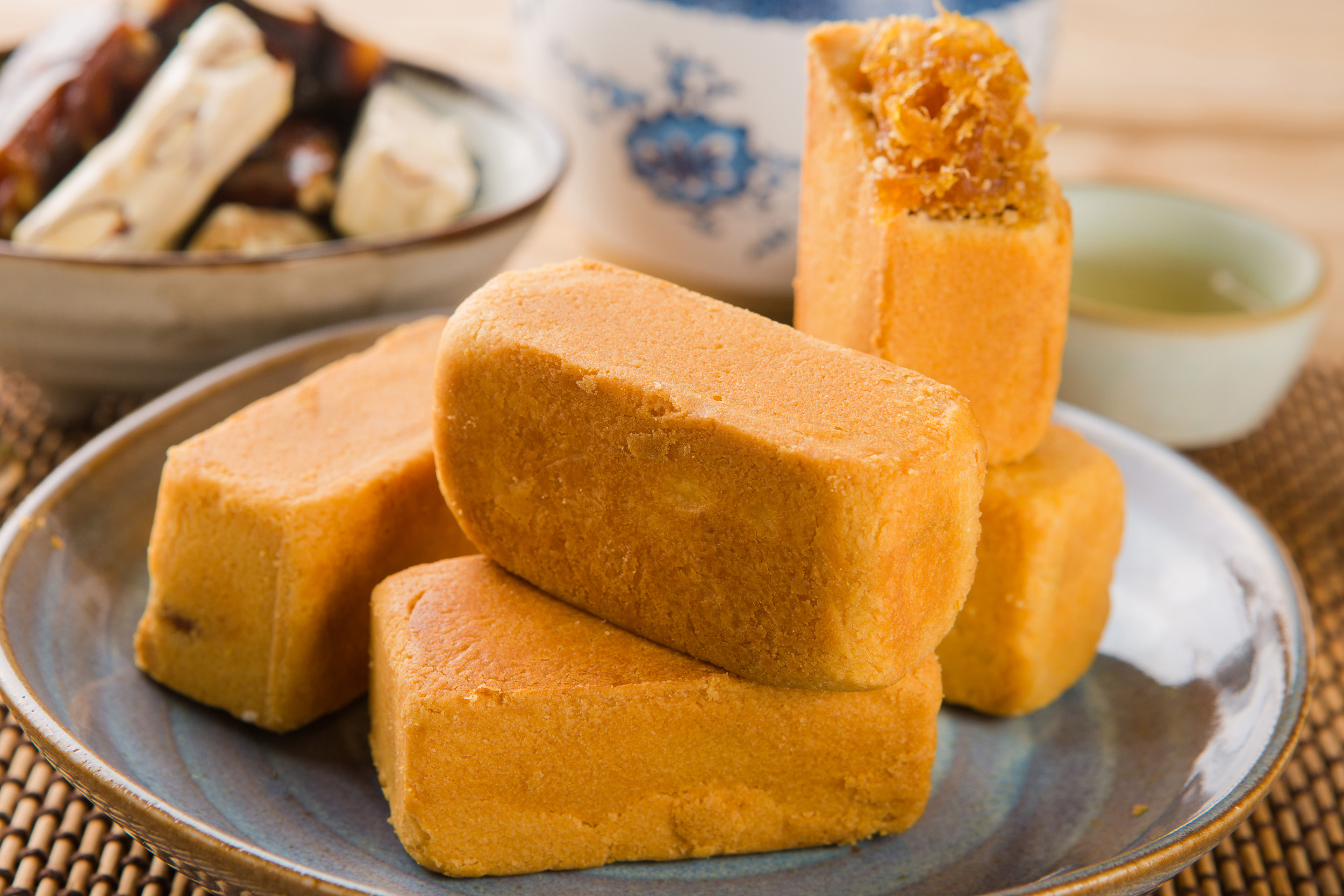 100Taiwanese pineapple pastry