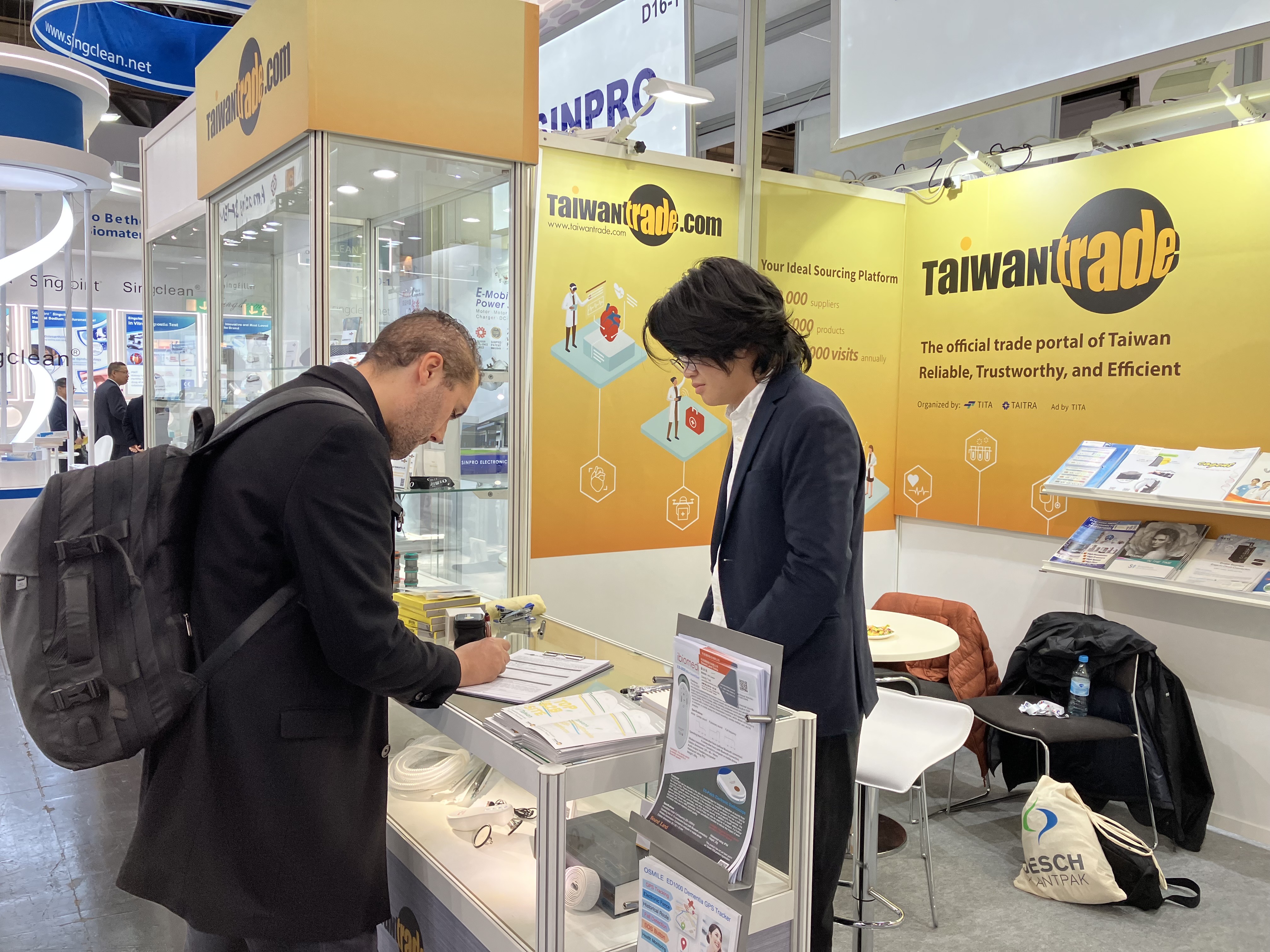 Taiwantrade德國MEDICA展: 買主留下資訊期待與我商後續合作
