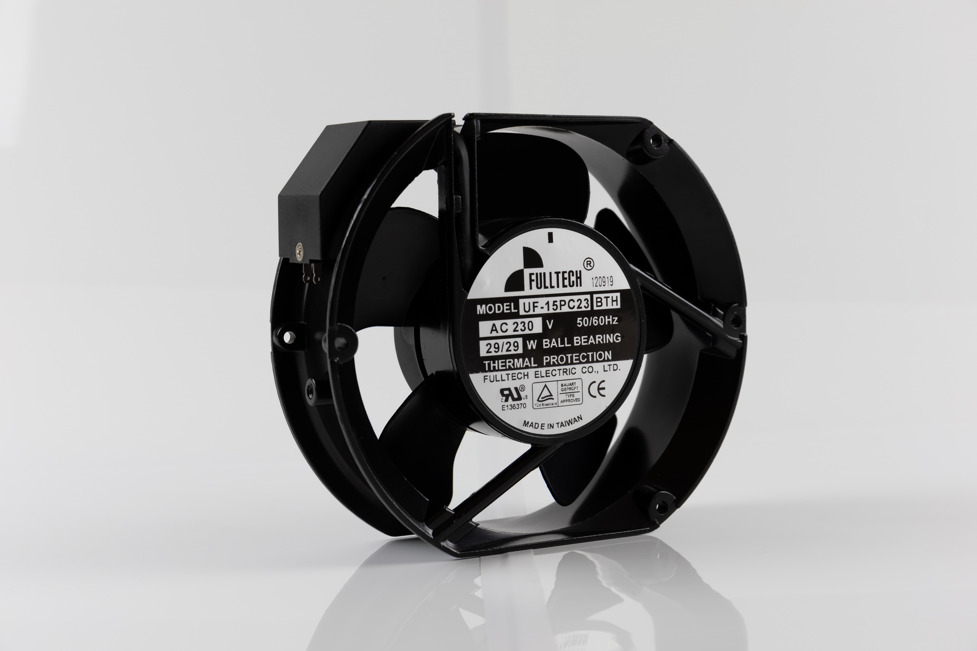 Signal output alarm fan