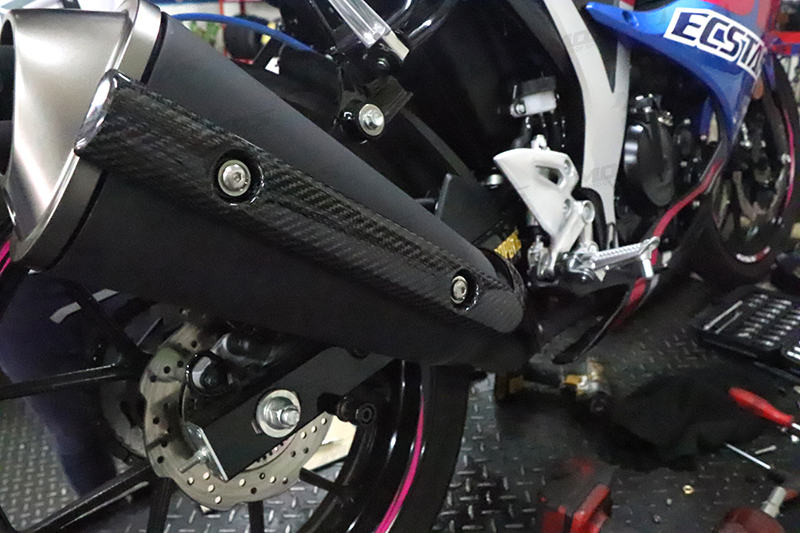 suzuki gixxer muffler cover