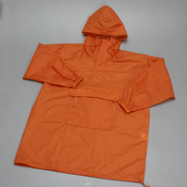 POCKETED RAIN COAT