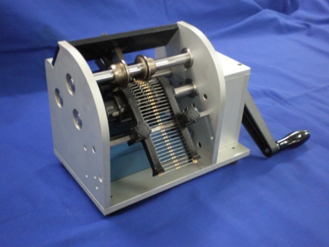 Manual Taped Axial Lead Forming Machine Motivate by hand crank