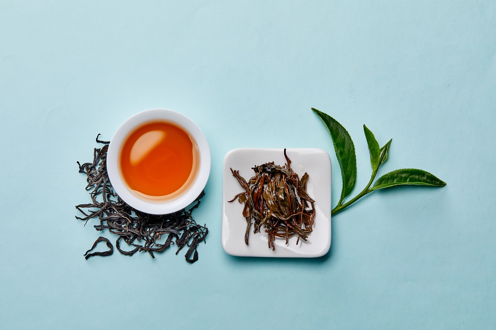 台湾茶, 梨山黒い森紅茶 霞光171