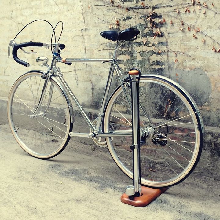 bicycle display stand