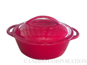 Cast Iron Oval roaster - Milky for interior, Red for exterior.