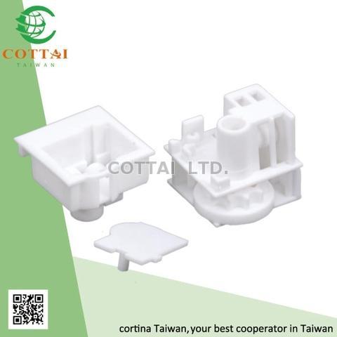 vertical blinds carrier with spacer