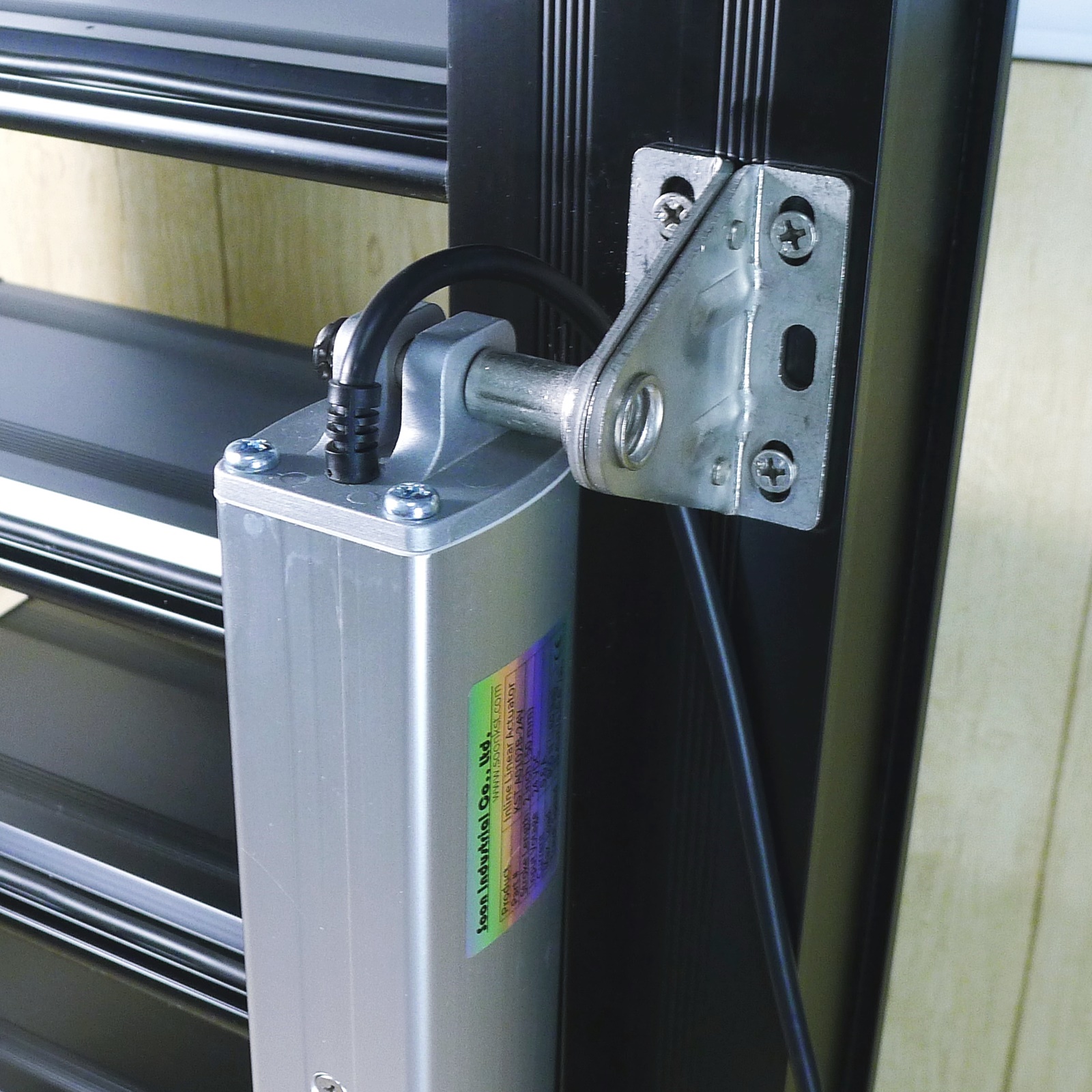 Automatic Window Opening System For Jalousie Windows