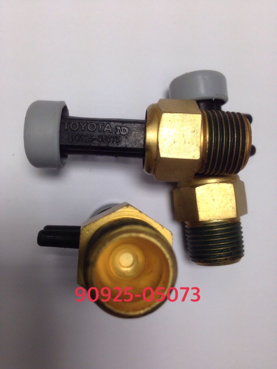 VALVE BIMETAL VACUUM SWITCHING OEM 90925-05073 FOR TOYOTA