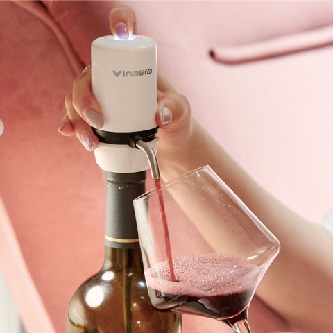 Vinaera Travel - Portable Electric Wine Aerator