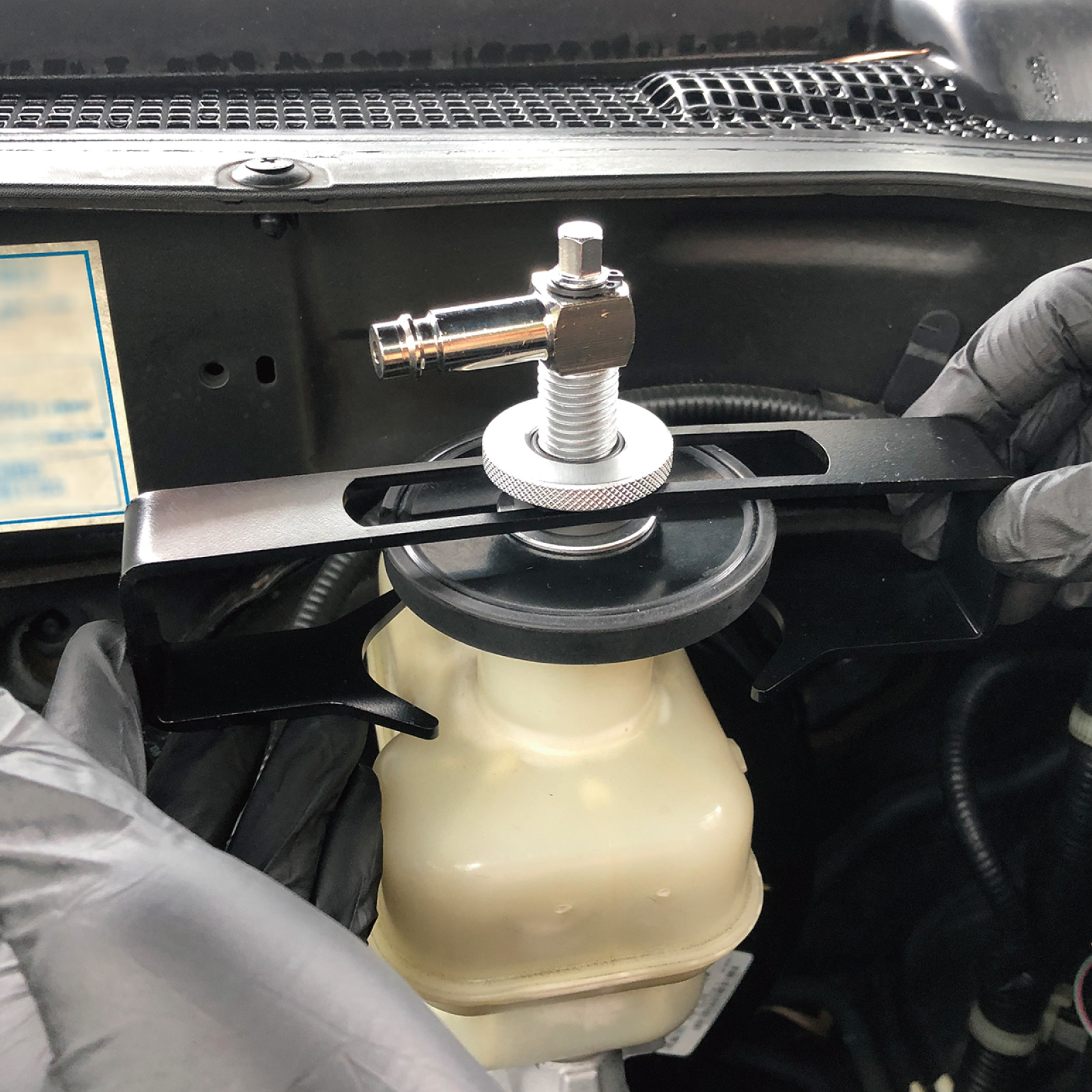 Universal Brake Pressure Bleeder Tool Refilling Adapter with a Conical