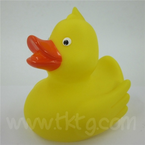 Bathroom and swimming pool spray toys  for Kids Aged 3 & Up using soft plastic shapes Medium Spraying Duck