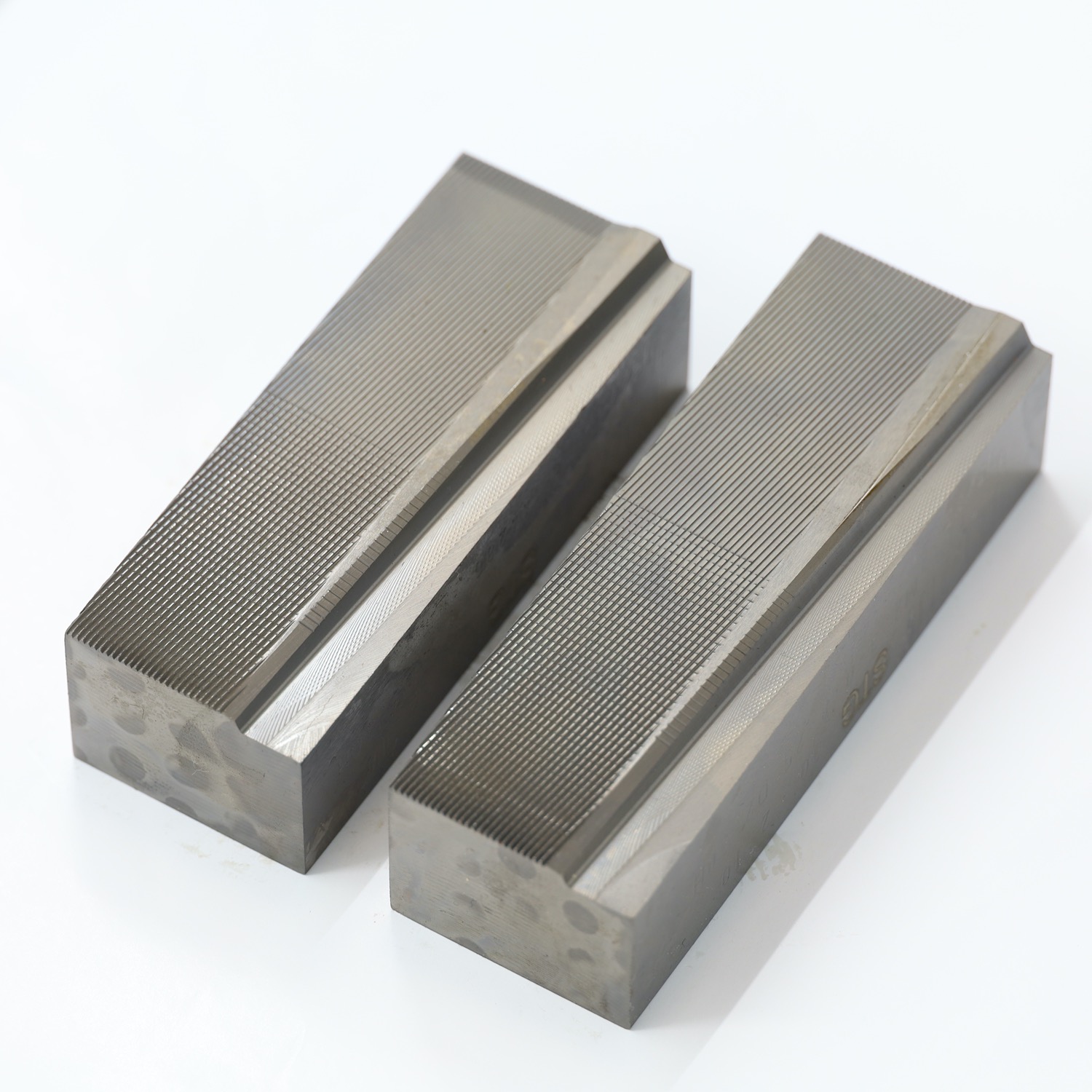 Thread Dies- Thread Roller Metal Dies | Taiwantrade.com