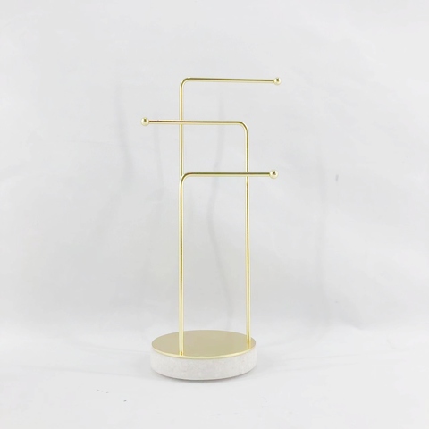 METAL JEWELRY HOLDER WITH RESIN BASE