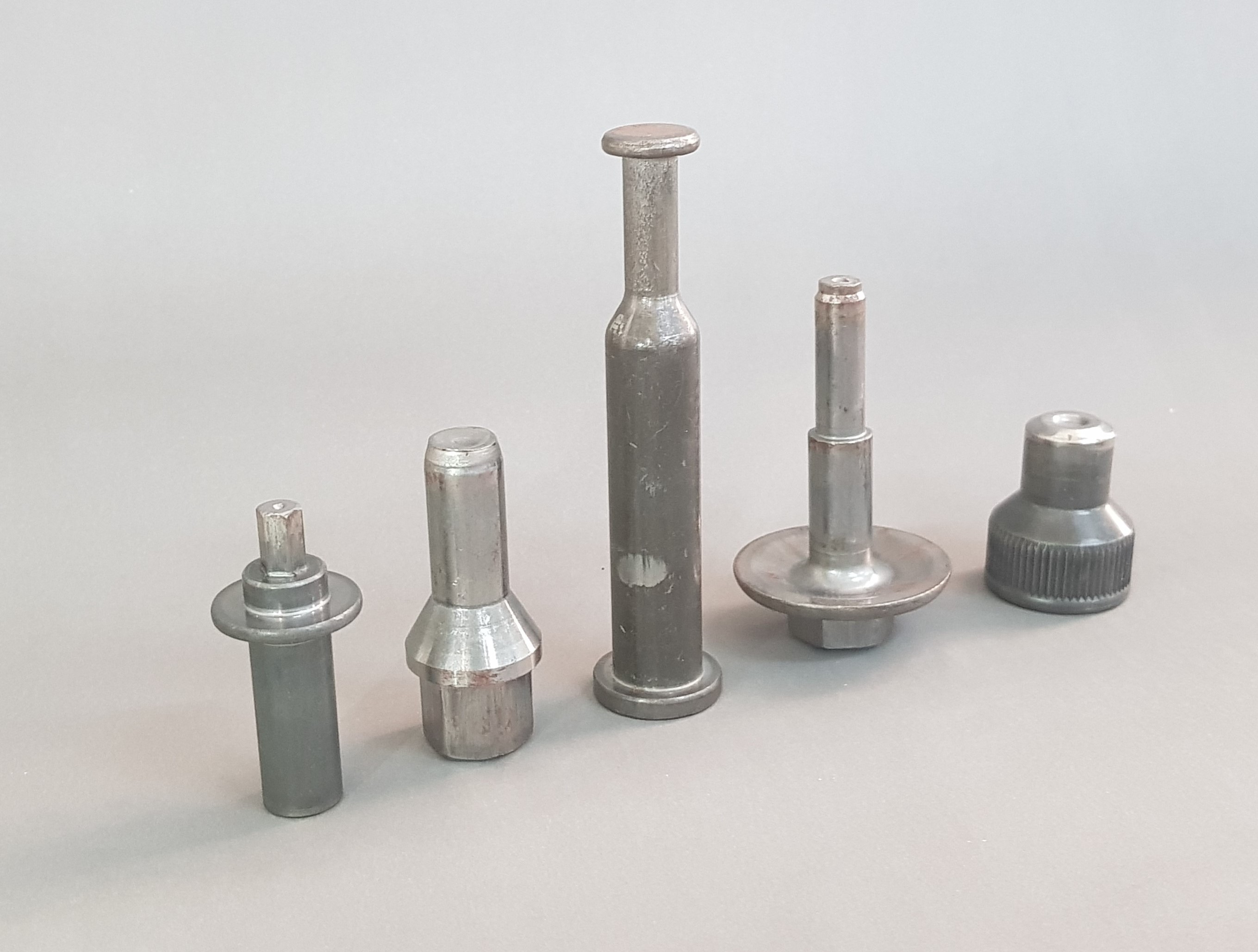Automotive Fasteners_Screw and Bolt