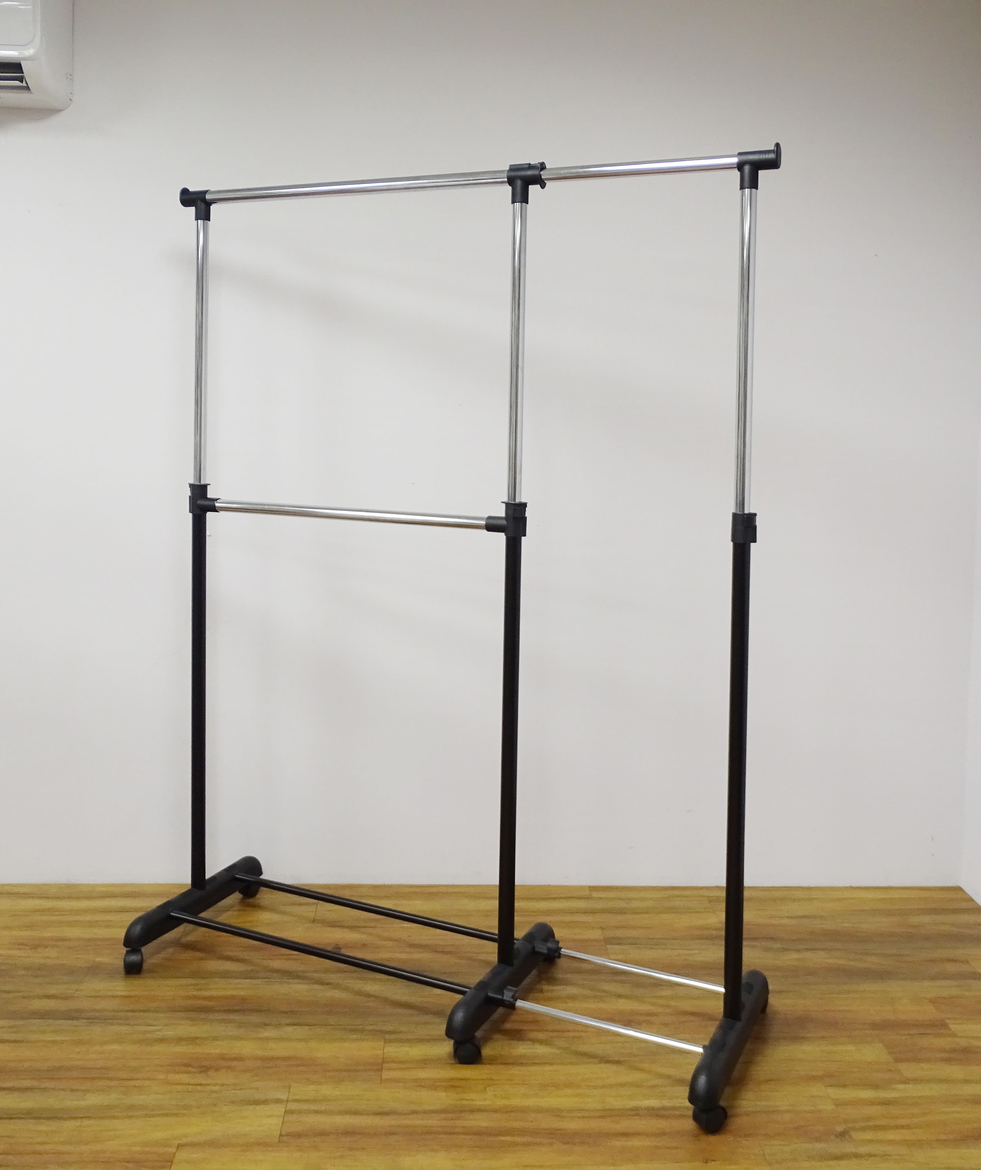 Extendable clothes rack | Taiwantrade