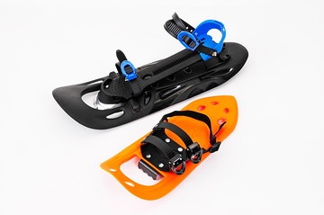 Adjustable plastic snowshoes