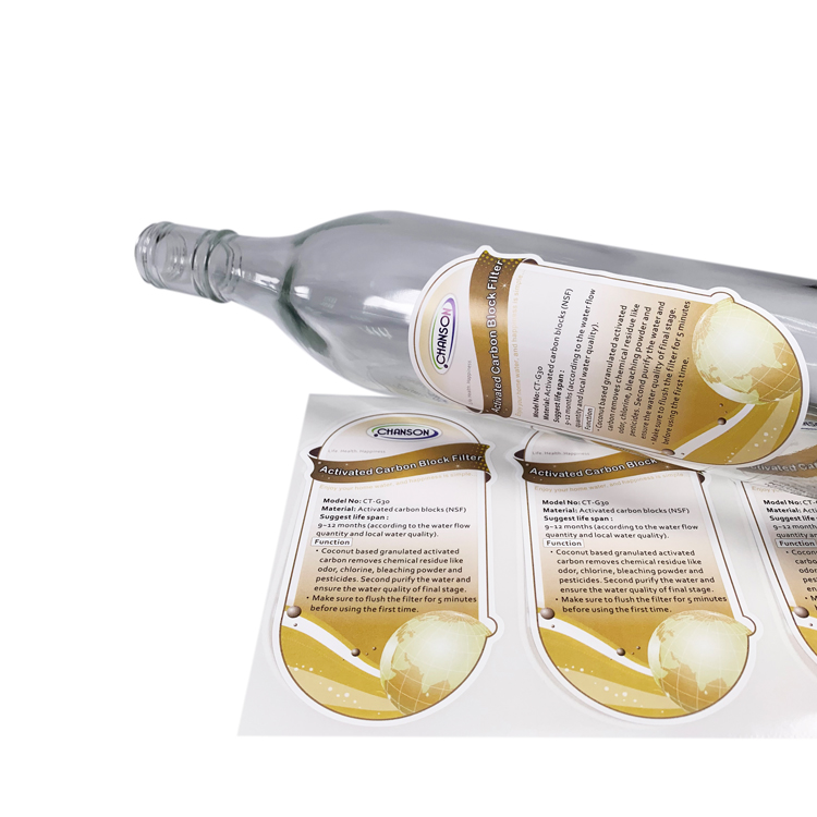 Self adhesive bottle label with great color stability