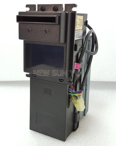 Hot bill acceptor with stacker for arcade machine