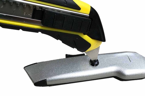 18MM Z-PRO AUTO-LOADING, SNAP-OFF UTILITY KNIFE