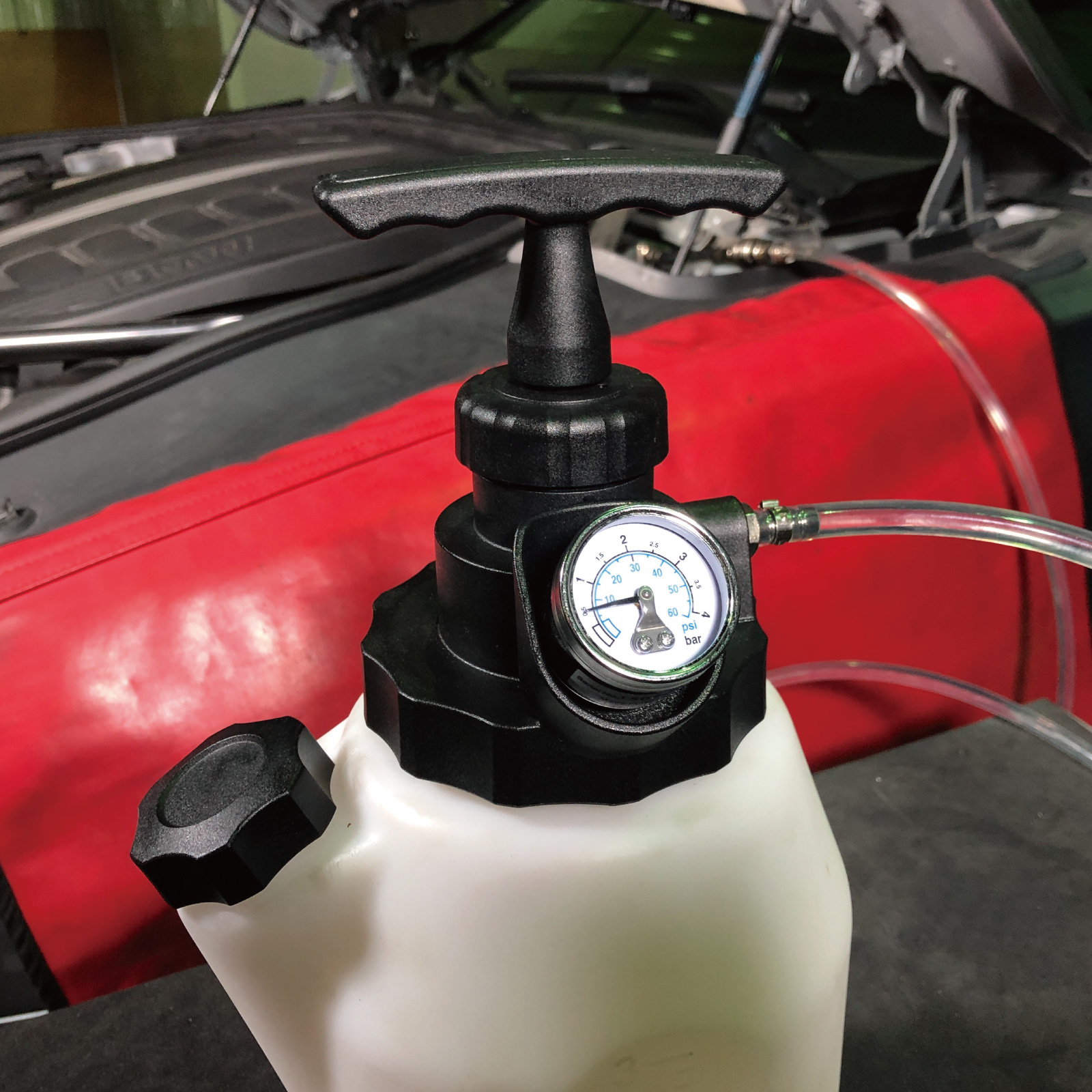 Cosda Brake Pressure Bleeder Tool for Exchanging Brake Fluid