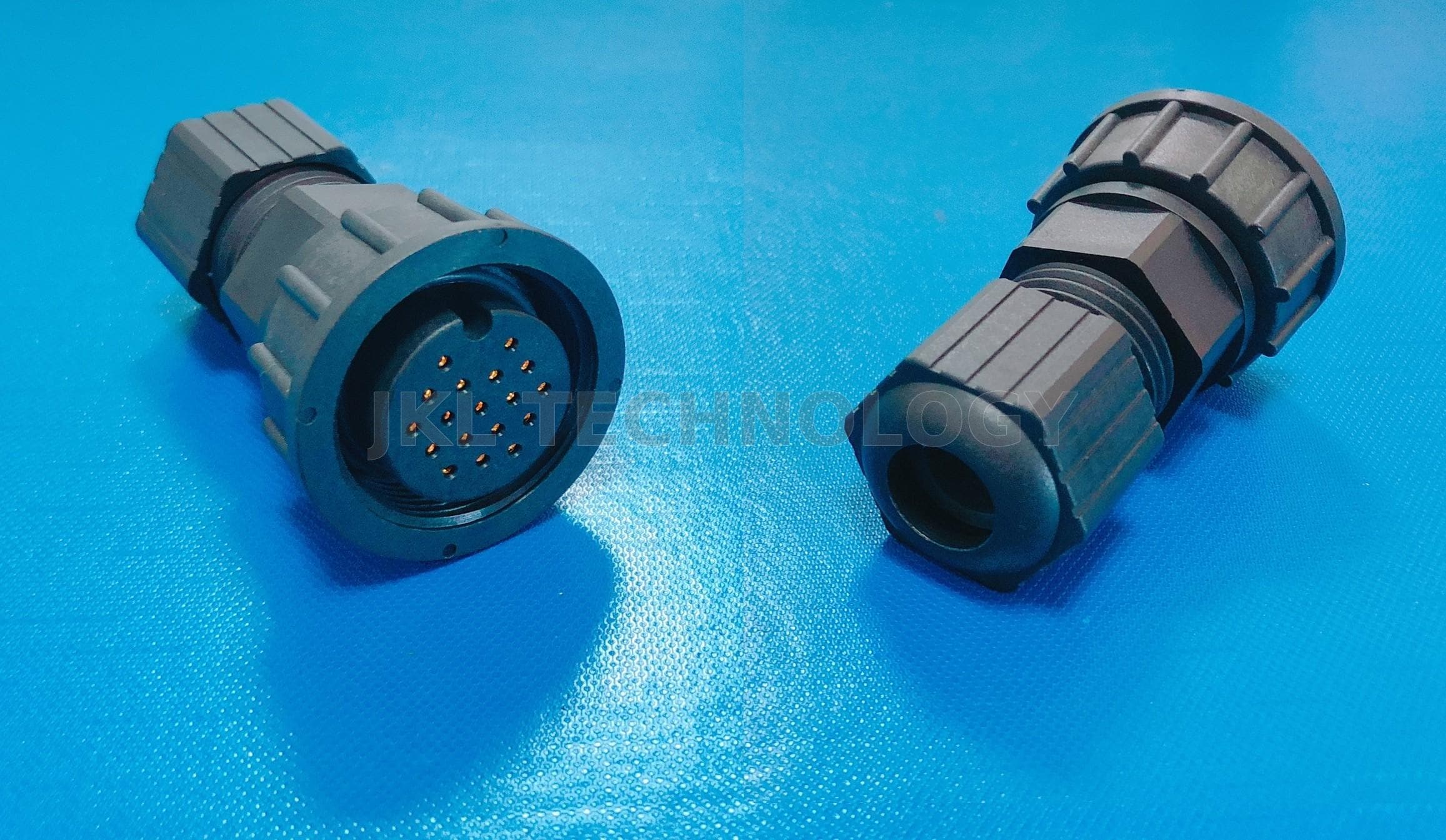 Compact 18 Pin Connector D size 18Pin Female Connector, Assembly Type, IP67 | Taiwantrade