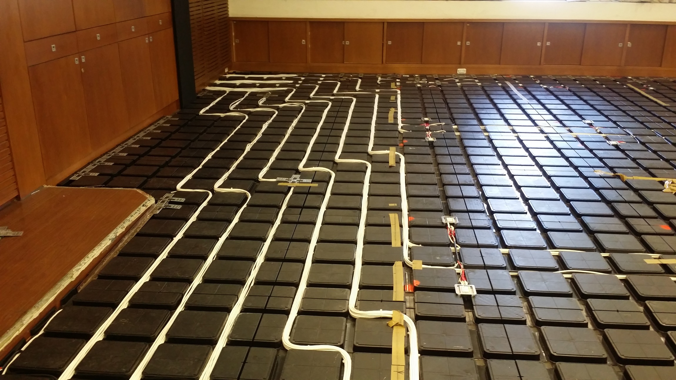 Floor system. Raised Floor. Raised Floor Air Barrage Cable entry 200x130. OA Floor. Search Floor.