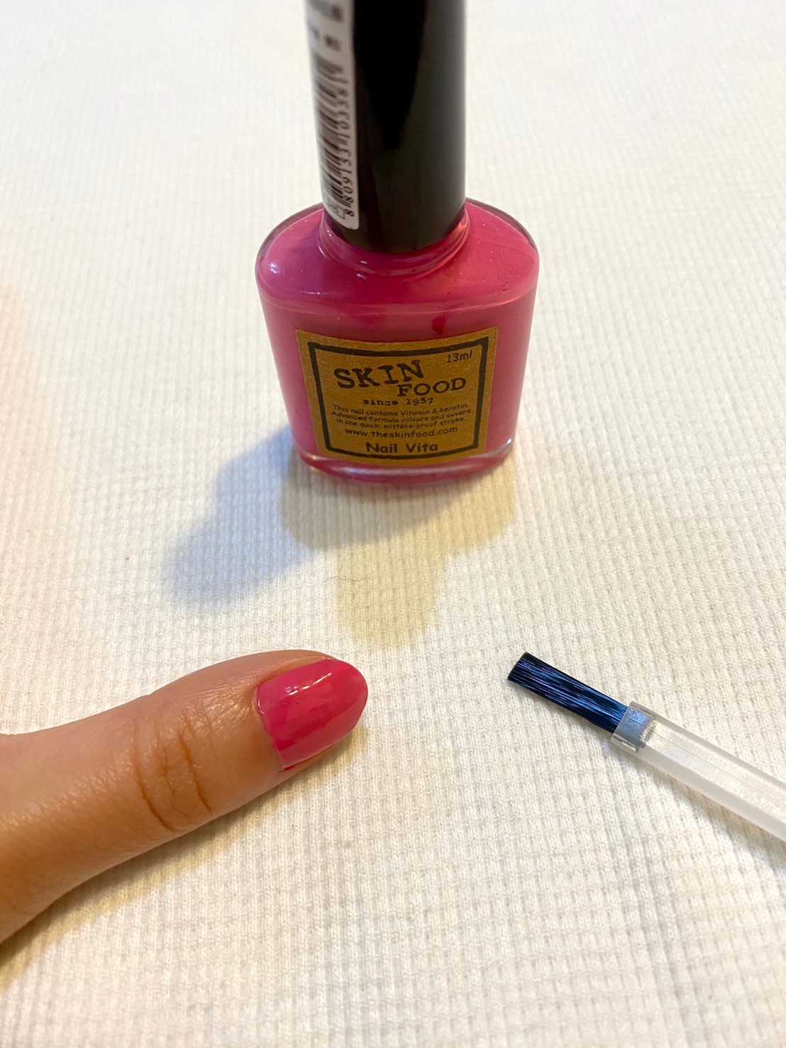 nail polish brush with flat , handle 28mm