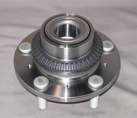 Mitsubishi Wheel Hub & Bearing