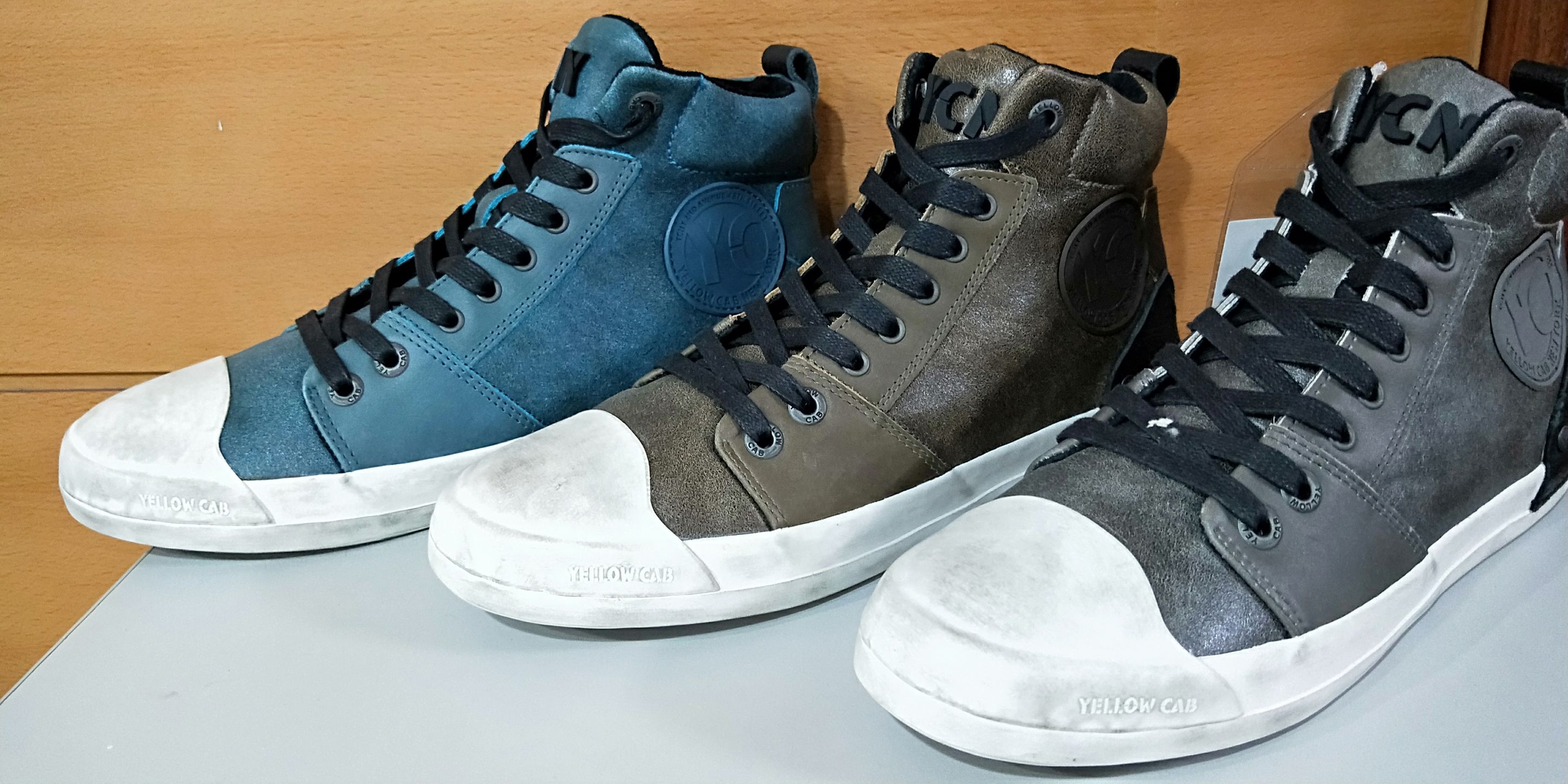 high sneaker