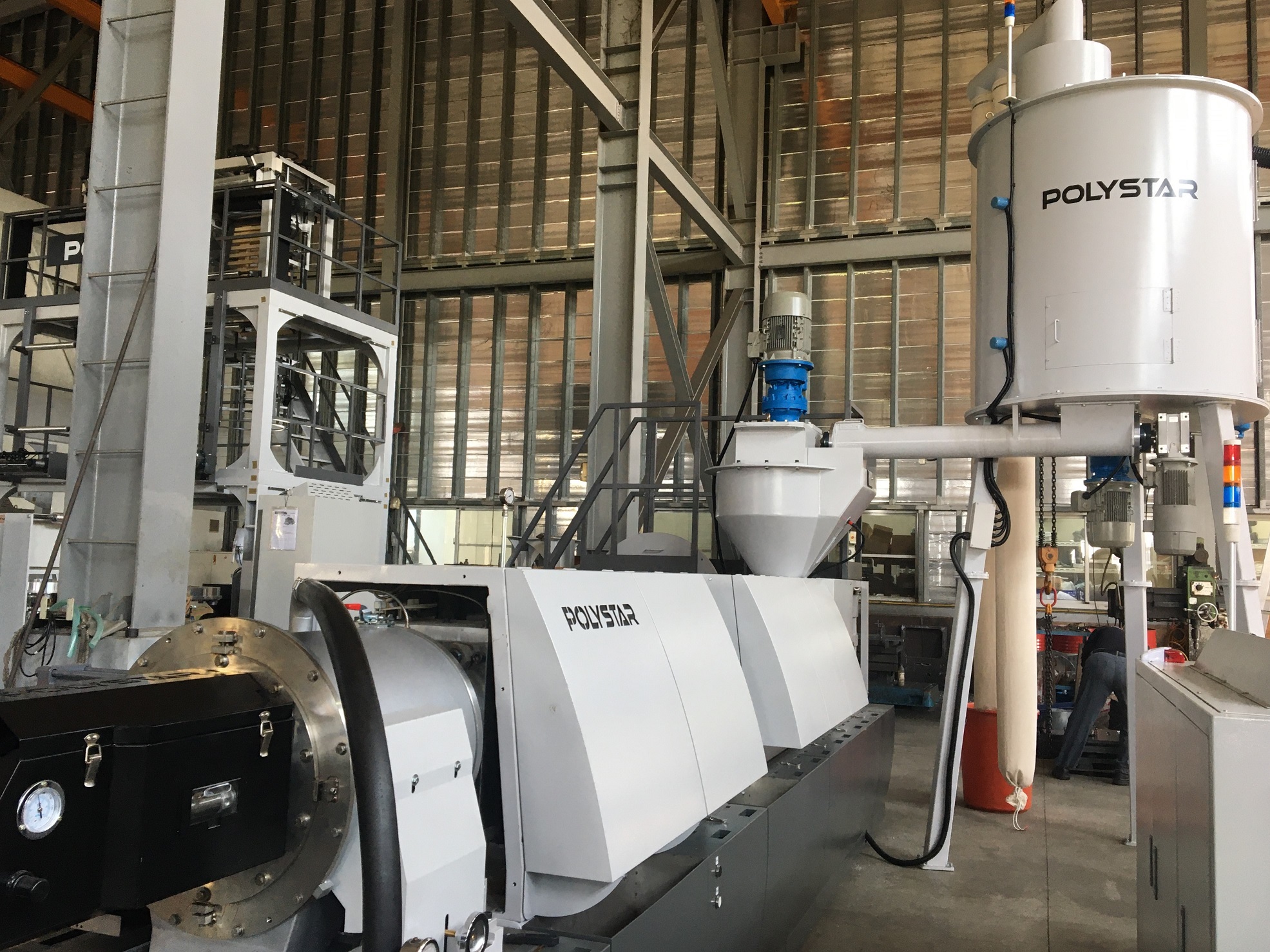 Milkbottles Hopper feeding recycling machine