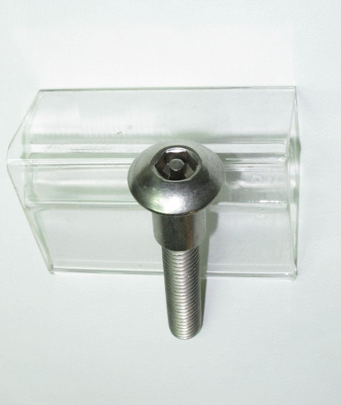 Tamper proof screw