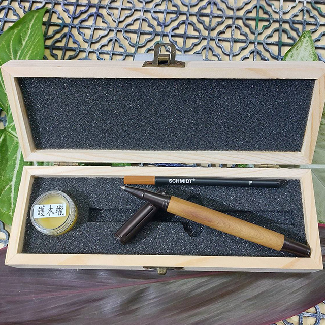 Taiwan Incense Cedar Log Rollerball Pen (Refill Type) Taiwantrade