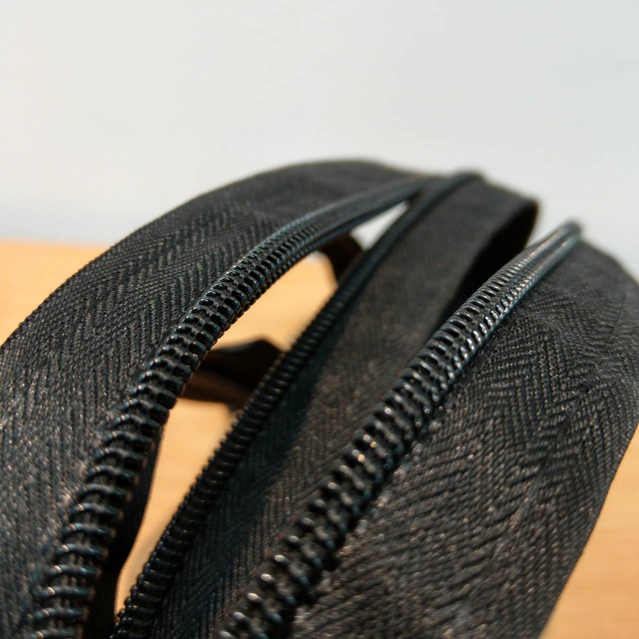 aristocrat anti theft zipper
