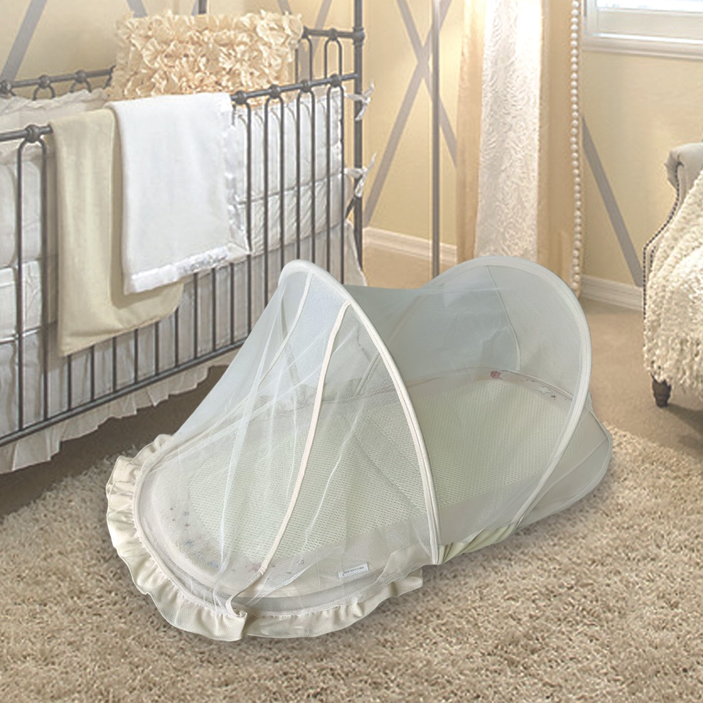 bedding set with mosquito net