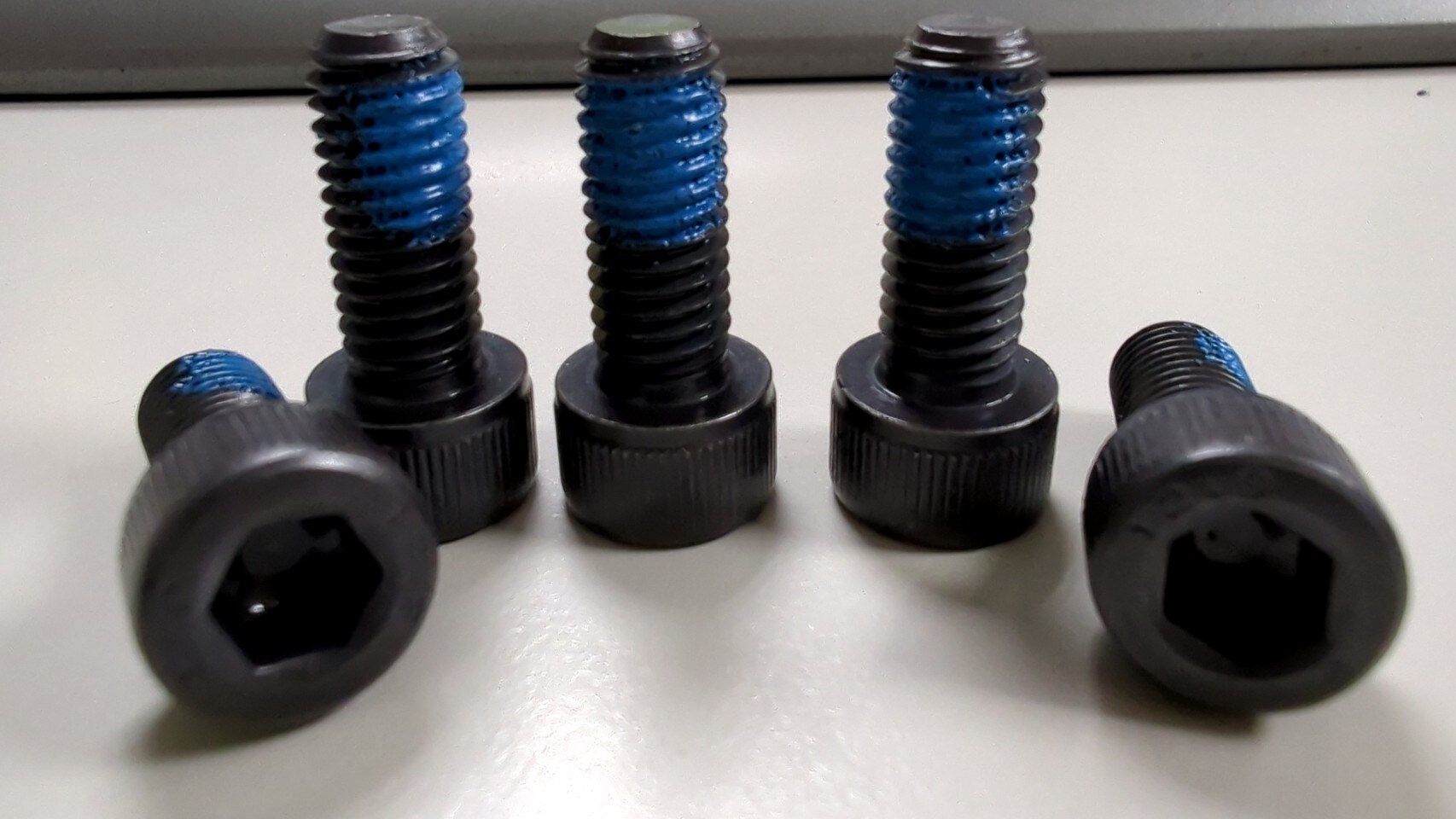 hex-socket-head-cap-screw-m8-20-scm435-nylok-taiwantrade
