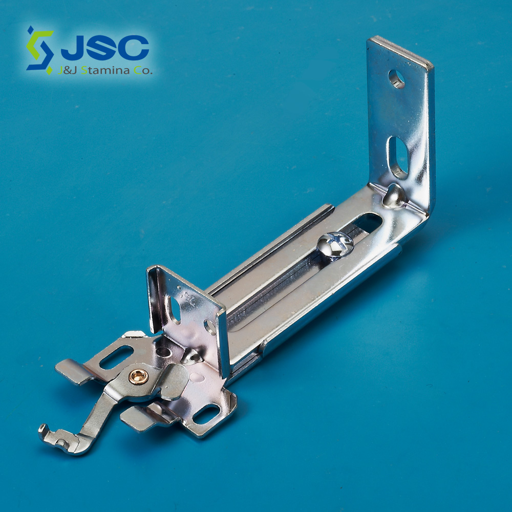 L extension bracket with swivel bracket for head rail blind