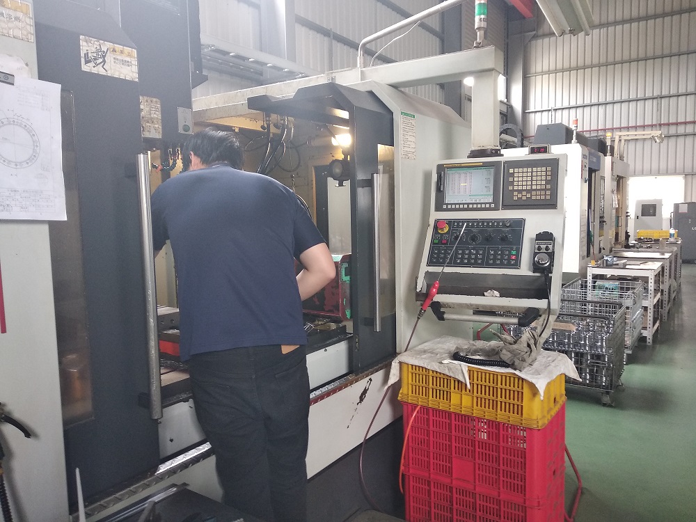 Precision CNC machining turning and milling