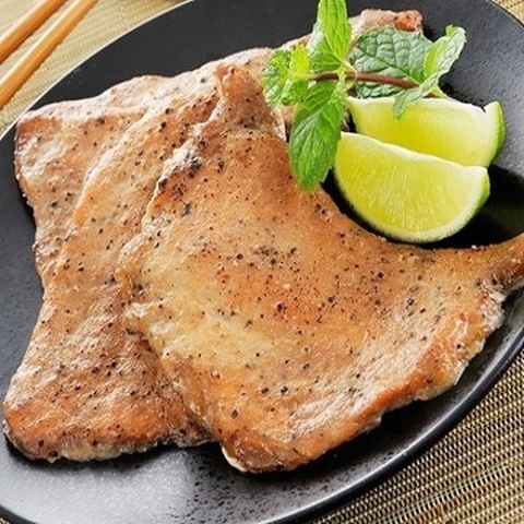 Black pepper marinated pork chops