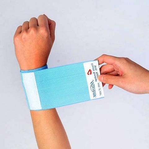 SELF-ADHERING ELASTIC BANDAGE