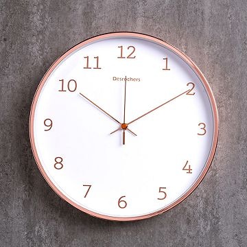 The simple wall clock of rose gold