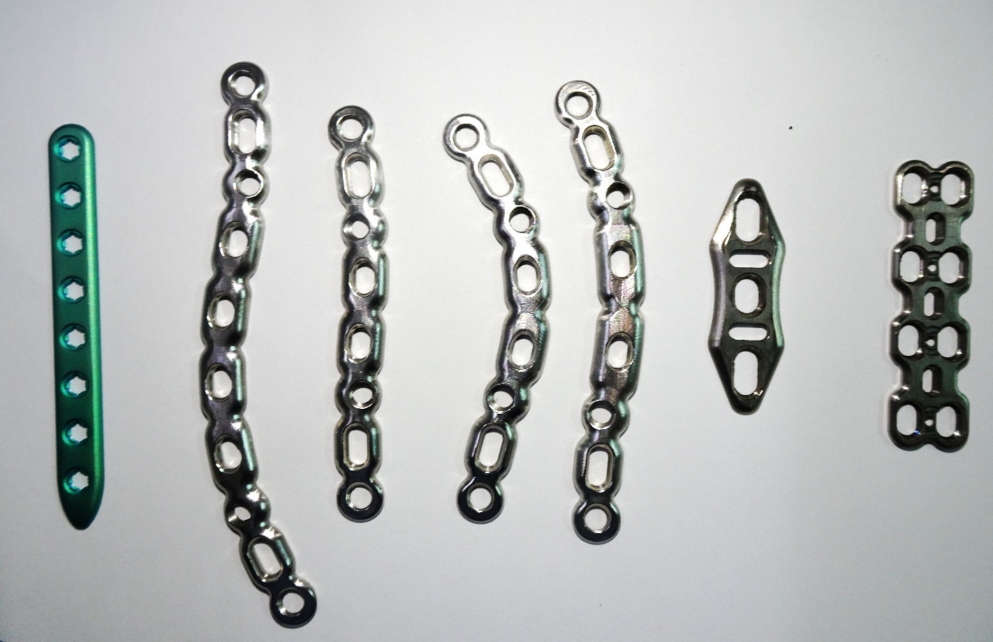 Titanium Bone Locking Plates for Bone Fixation