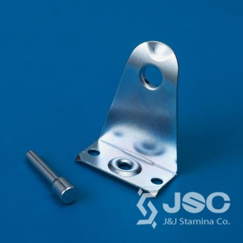 Metal Hold Down Bracket With Pin Venetian Blind Parts Taiwantrade Com