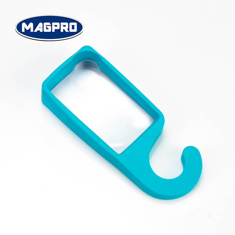 handheld magnifier with flexible rubber frame